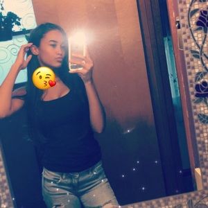 Meet your Posher, Adriana